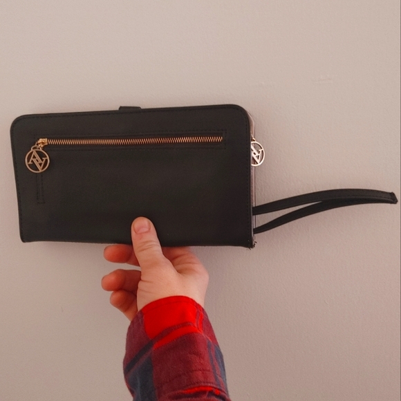 Adrienne Vittadini Studio designer wallet purse LIKE NEW - Picture 6 of 6